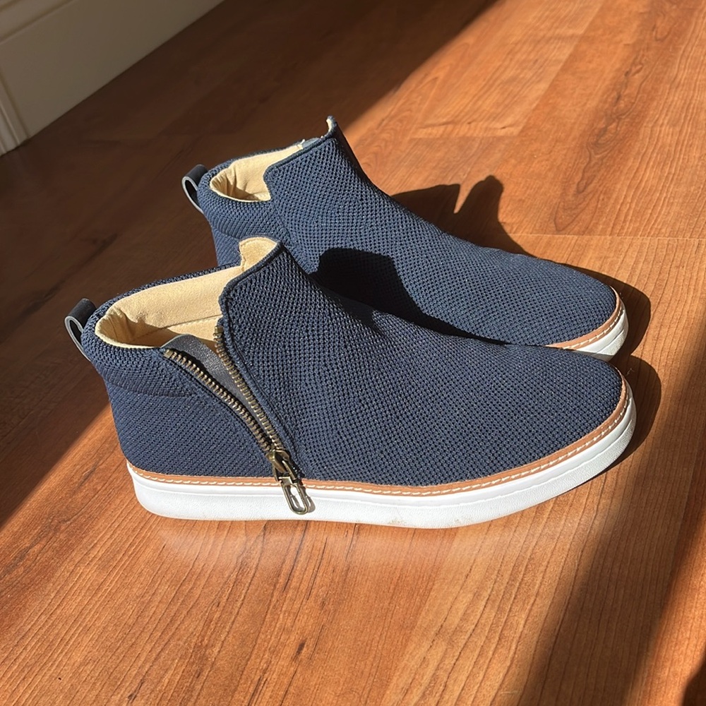 Navy Blue bootie